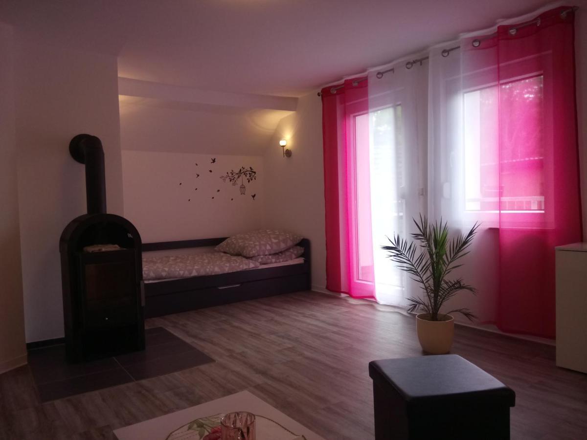 Haus Waldidyll Apartment Lauta Exterior foto